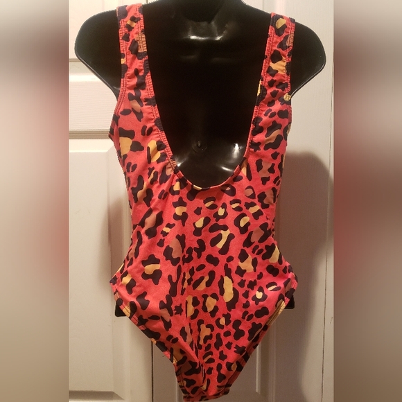 Ladies one-piece orange leopard print bathing suit - Picture 2 of 5